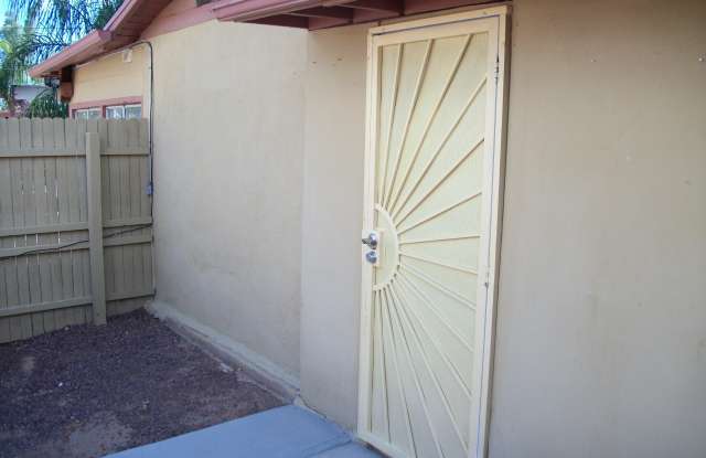 532 W Simmons Road photos photos