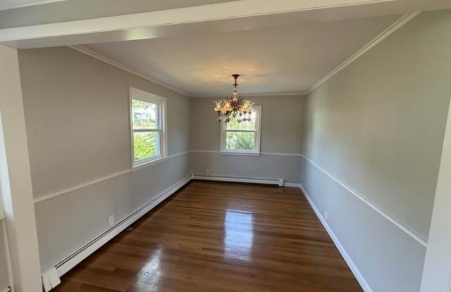 526 Trapelo Road Gallery 3