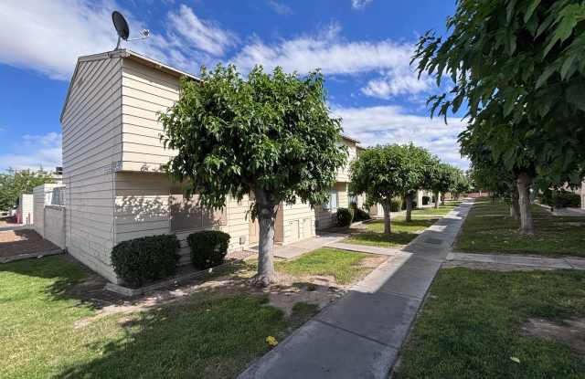 Desirable End-Unit Townhome with 2-Car Garage & Private Courtyard photos photos Desirable End-Unit Townhome with 2-Car Garage & Private Courtyard photos photos
