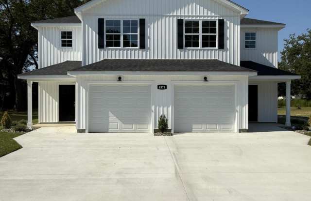 4371 West Pine Street unit: A - 4371 West Pine Street, Farmville, NC 27828