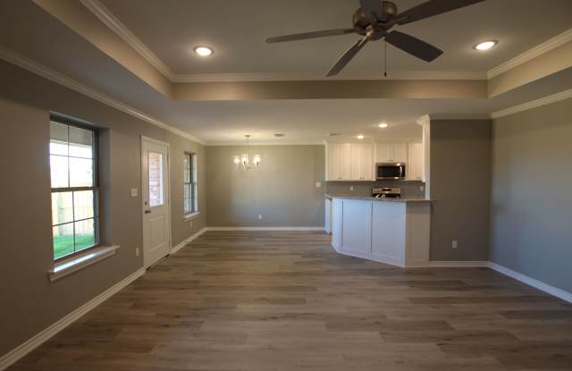 Beautiful 3 Bedroom 2 Bathroom Townhouse in South Tyler! Gallery 4