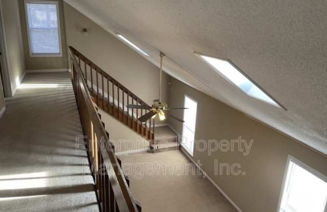 384 Sherburne Cv Gallery 3