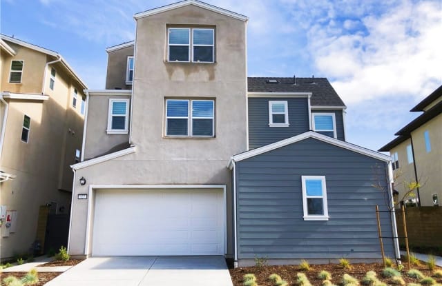 127 Source - 127 Source, Irvine, CA 92618