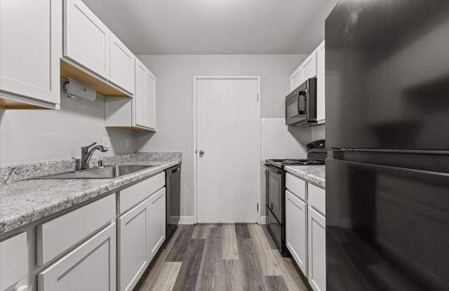 2 Bedroom 1 Bathroom Upper Gallery 2