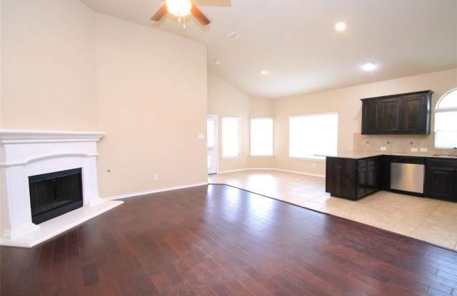 4817 Green River Drive Gallery 3