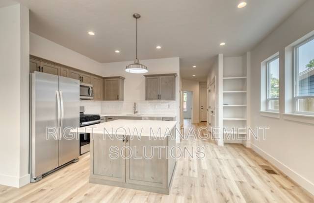 1806 South Manitou Avenue photos photos