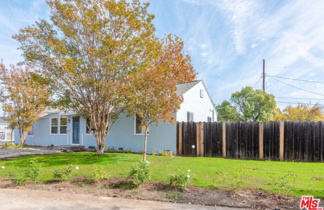 6324 GOODLAND Avenue Gallery 3