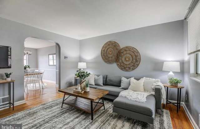 5556 CHANNING ROAD Gallery 4