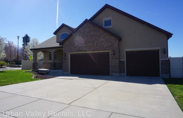 222 E. Belle Glenn Cir - 222 E Belle Glenn Cir, Sandy, UT 84070