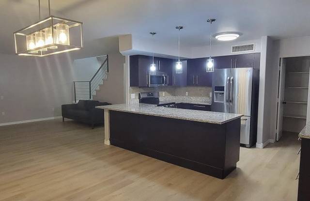 6835 S 40TH Place Gallery 3