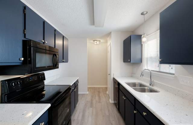 Charming 3-Bedroom Near Randolph AFB Gallery 3