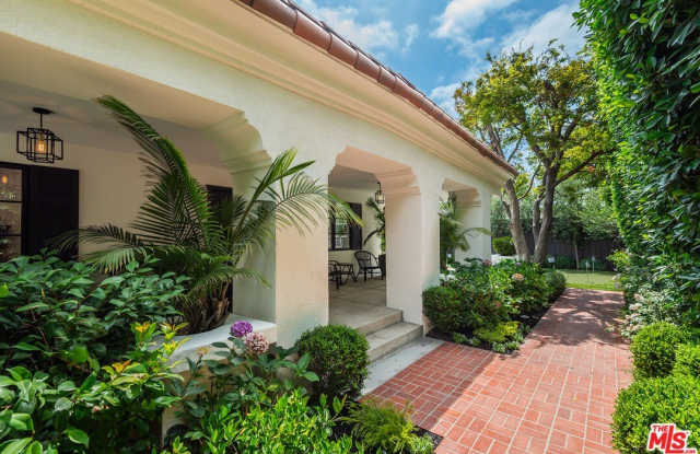 14226 Chandler Blvd photos photos