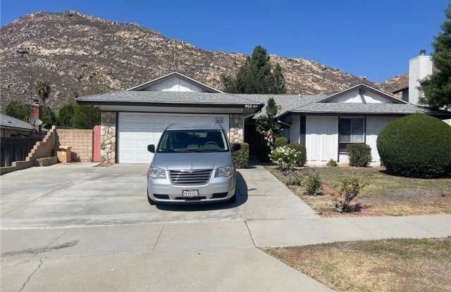 455 Glenhill Drive photos photos