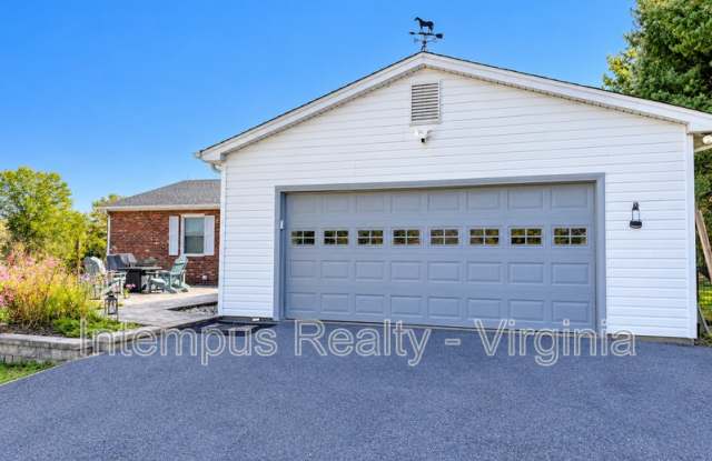 8547 Windhaven Ln Gallery 1