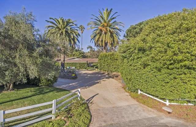 6224 Los Naranjos Gallery 2