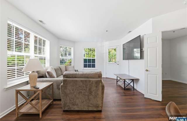 5301 Tudor Drive Gallery 3
