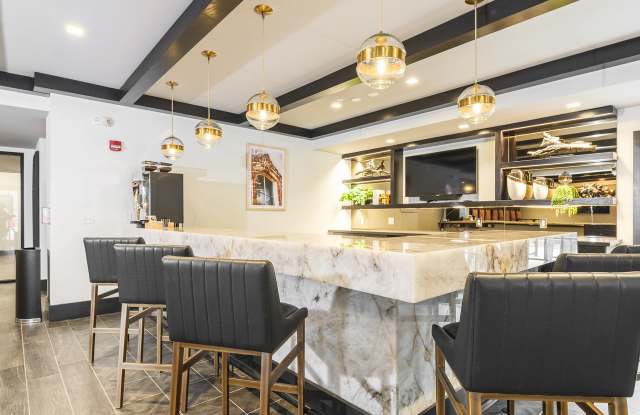 Capital Collective Luxury Apartments Gallery 3