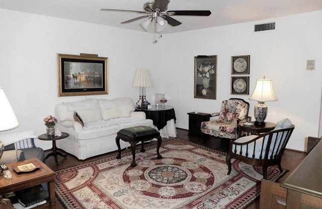6425 Burgoyne Road Gallery 3