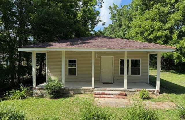 Newly Remodeled 3 Bedroom, 1 Bath Home photos photos