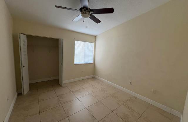 6235 SW 47TH Manor Gallery 4