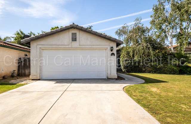 3 Bedroom/2 Bath Home Located in the Northwest - $2095 per month! photos photos