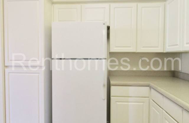 12360-302 Carmel Country Road Gallery 4