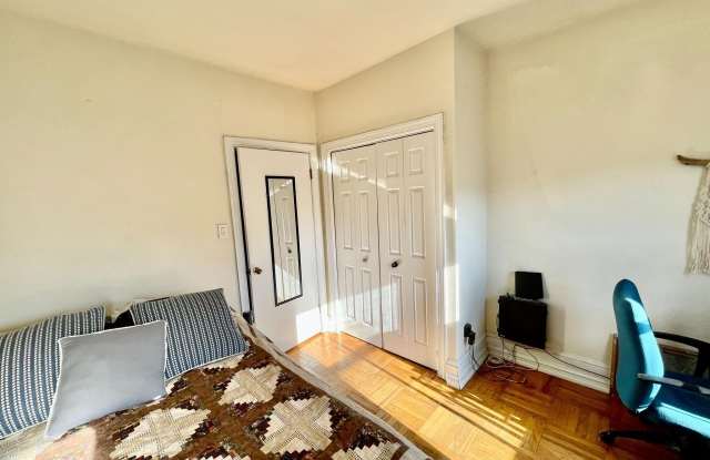 4253 RIDGE Avenue Gallery 3