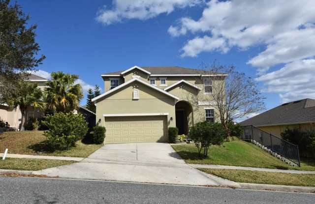 2 Story  Home, 4 bedroom, 3 bath, Loft,  double garage, community pool & club for rent at 2279 Sabastian St. Mt. Dora FL 32757 photos photos