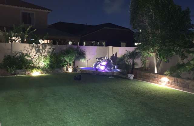 Luxury 5BR Home w/ Solar, Outdoor Kitchen, Backyard Oasis & Media Loft – Phoenix photos photos