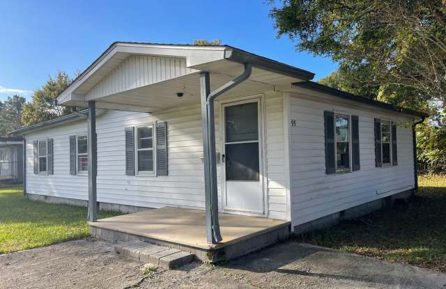 3 bedroom, 1 bath House - 99 Market Street, Jacksonville, NC 28540