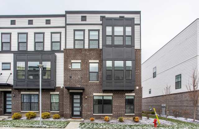 9744 Junction Station photos photos