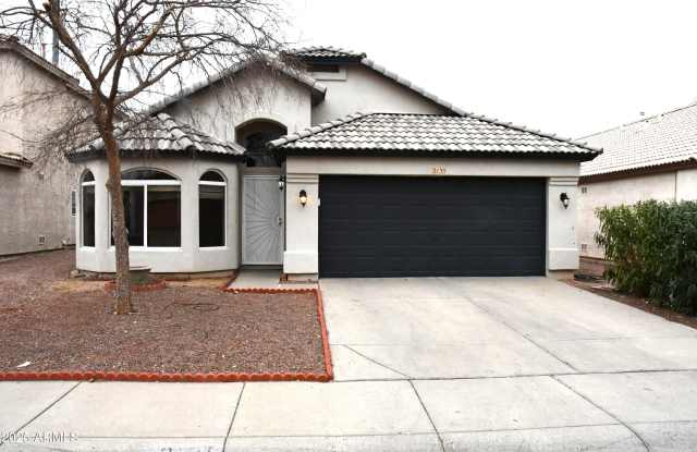 2135 E ROCKWOOD Drive photos photos