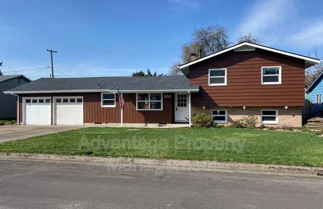 1410 Powell Road SE photos photos