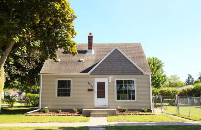 Spacious 3 bedroom 1.5 Bath Gem Available Great location! photos photos