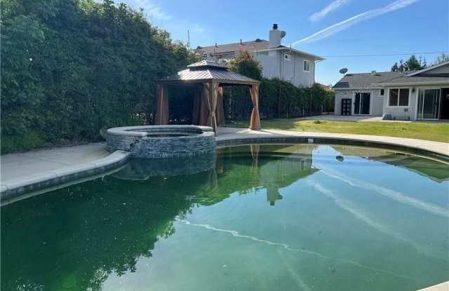 1317 W Fern Dr photos photos