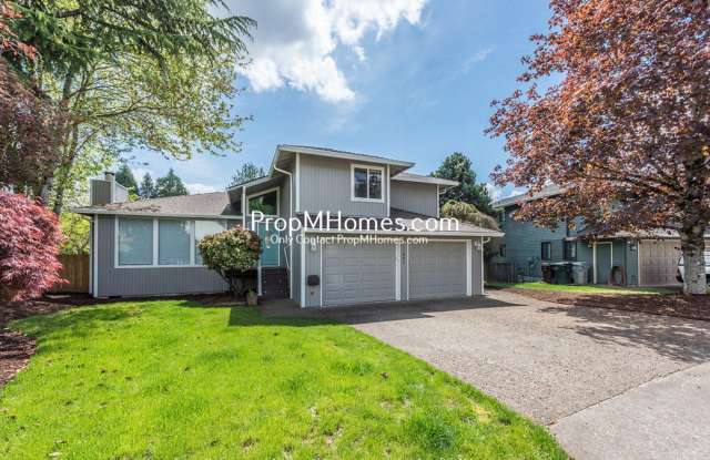 Spacious 3 Bedroom Home in Happy Valley - Large Fenced Yard! photos photos