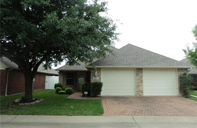 107 Enchanted Court - 107 Enchanted Court, Red Oak, TX 75154