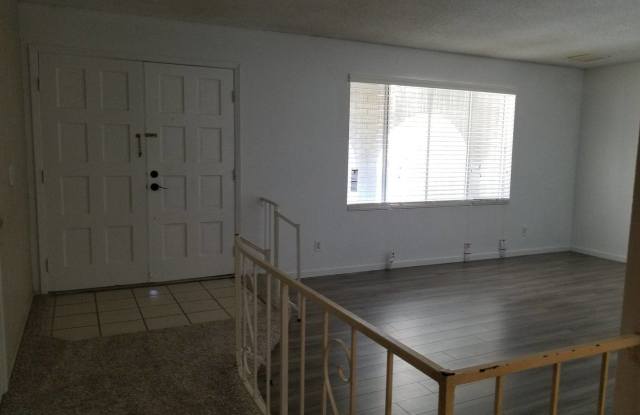 4802 W. Harmont Dr. Gallery 3