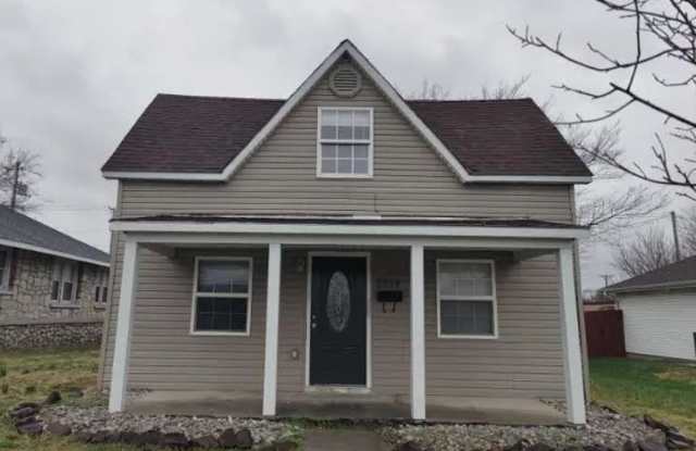 COMING SOON: Adorable and unique 3 bedroom/2 bathroom home in Joplin! Gallery 1