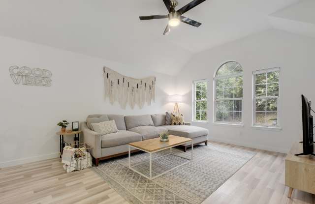 5225 Walnut Grove Ct photos photos
