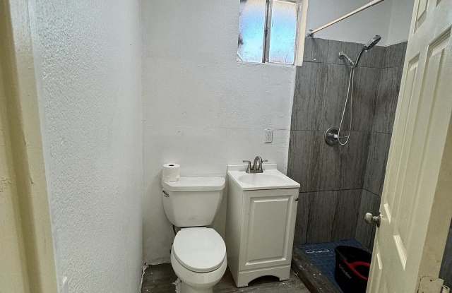 8136 Dodie St Apt D Gallery 1