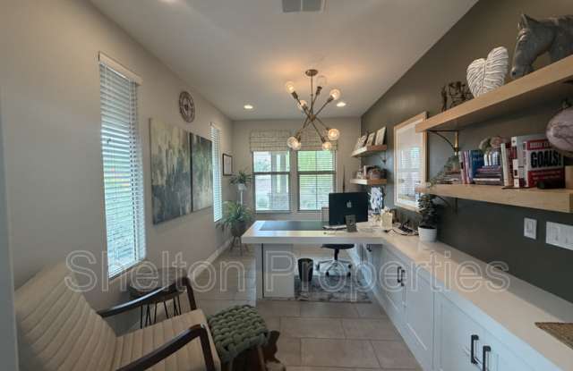 5217 N 79th Dr Gallery 3
