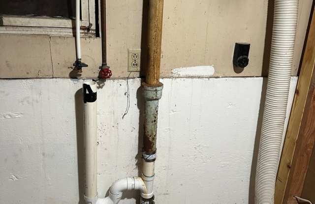 Recently Remodeled 3 Bed 2 Bath with Additional Finished Room photos photos