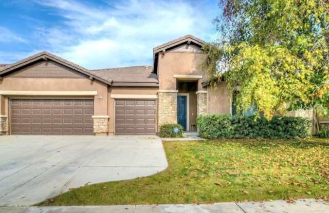 West Bakersfield Home For Rent - 9912 Tungsten Street, Bakersfield, CA 93311 West Bakersfield Home For Rent - 9912 Tungsten Street, Bakersfield, CA 93311