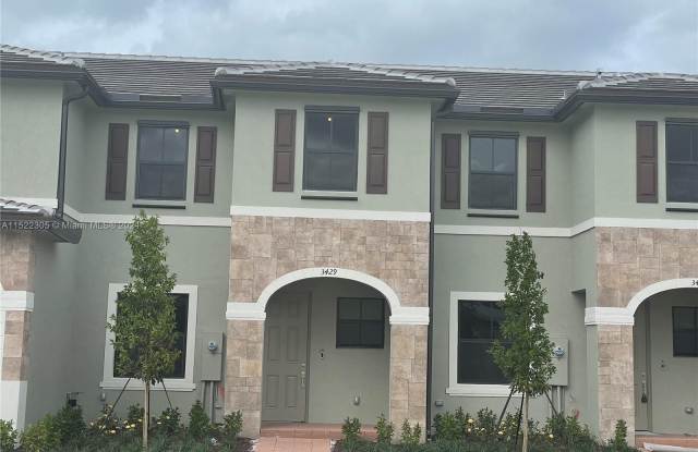 3429 W 113th St - 3429 West 113th Street, Hialeah, FL 33018