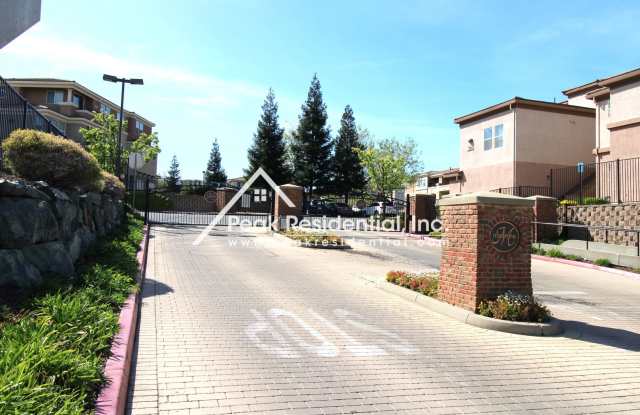 Wonderful 2bd/2ba Folsom Condo with 1 Car Garage! photos photos