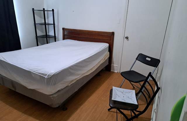 910 Merritt Drive - 910 Merritt Drive, Greensboro, NC 27407