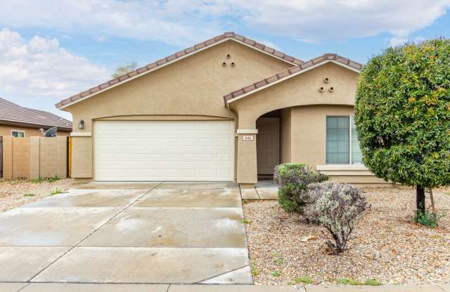 Excellent area of Goodyear! Like new inside! Gallery 1