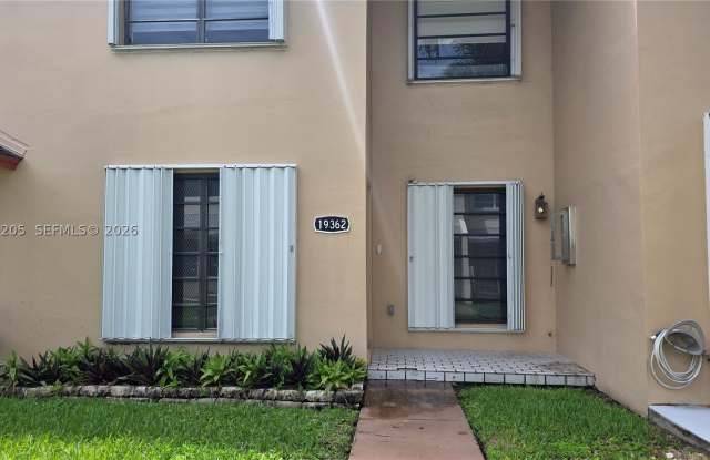 19362 SW 103rd Ct Gallery 2