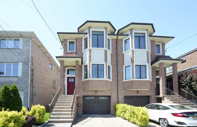 228 Lawton Ave photos photos